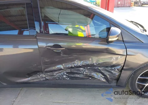 2017 Ford Focus Sel z USA, uszkodzony, nr VIN 1FADP3M25HL331456